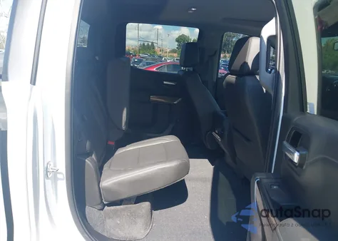 2019 Chevrolet Silverado 1500 Rst z USA, uszkodzony, nr VIN 3GCUYEED9KG195727